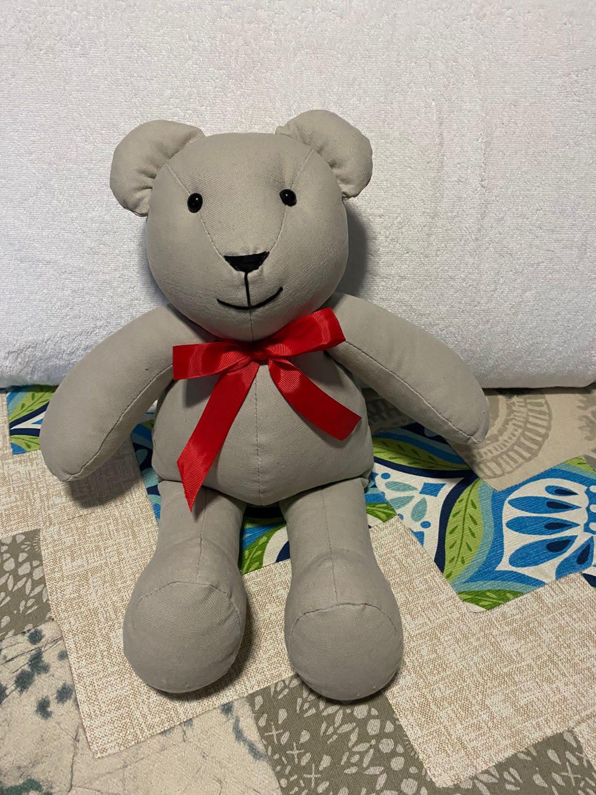 Oso de peluche artesanal